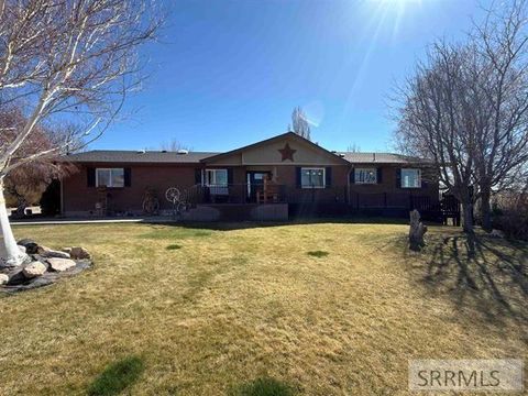 Photo of 2920 Ferry Hollow Road, AMERICAN FALLS, ID 83211 (MLS # 2185210)