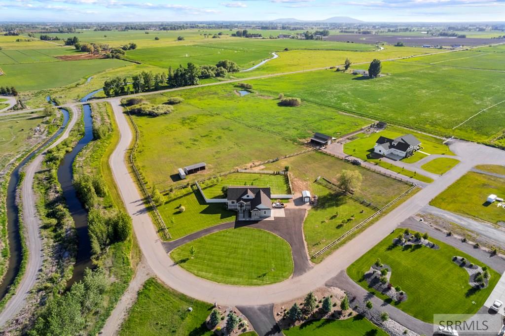 925 River Run Road, REXBURG, Idaho image 2