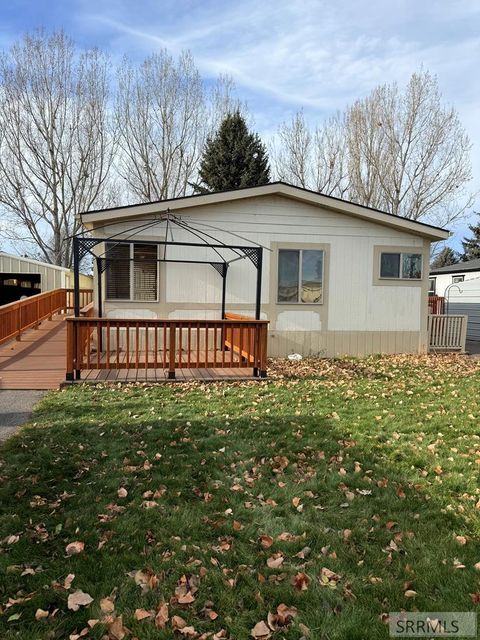 Photo of 2143 Whispering Pines Drive, IDAHO FALLS, ID 83401 (MLS # 2181097)
