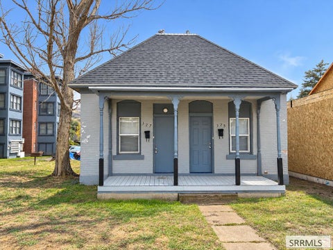 Photo of 327 & 329 Hayes Avenue, POCATELLO, ID 83204 (MLS # 2189851)