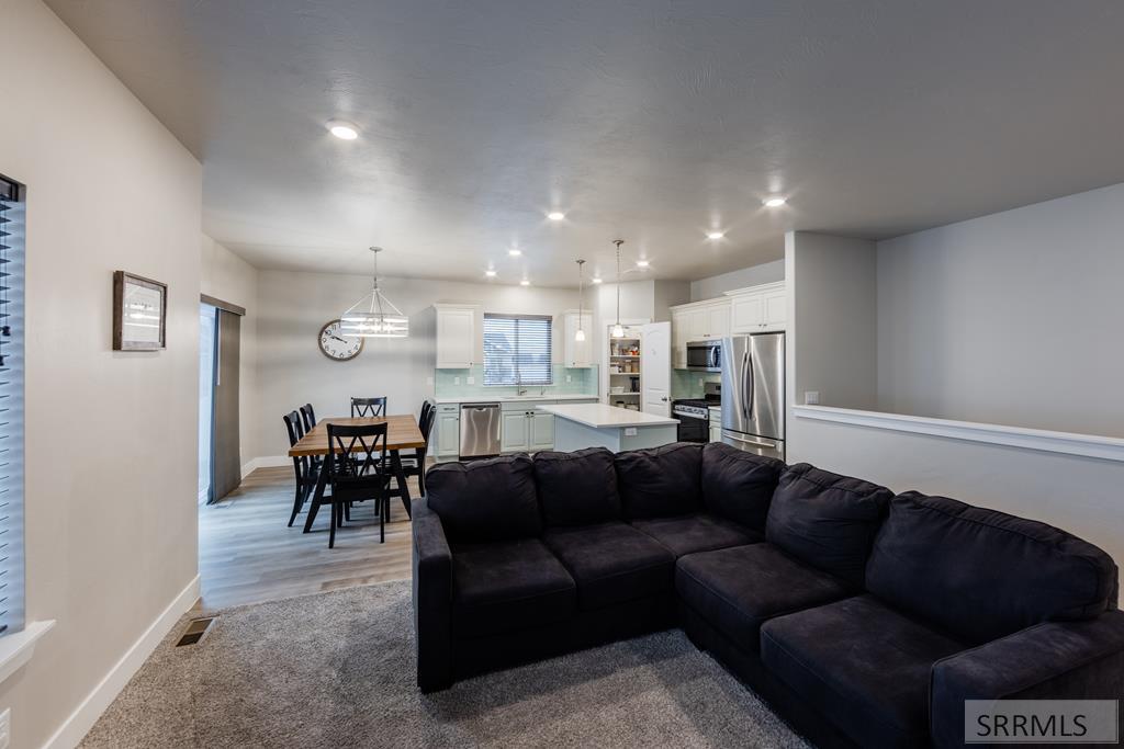 2732 N Lucina Dr, IDAHO FALLS, Idaho image 8