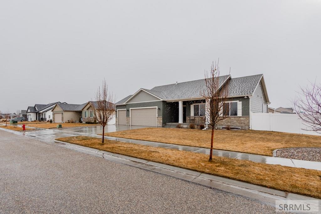 2732 N Lucina Dr, IDAHO FALLS, Idaho image 2
