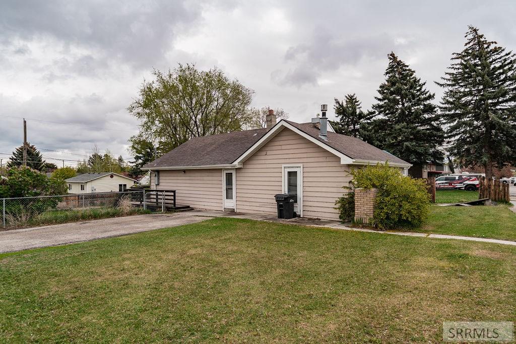 1096 Jefferson Avenue