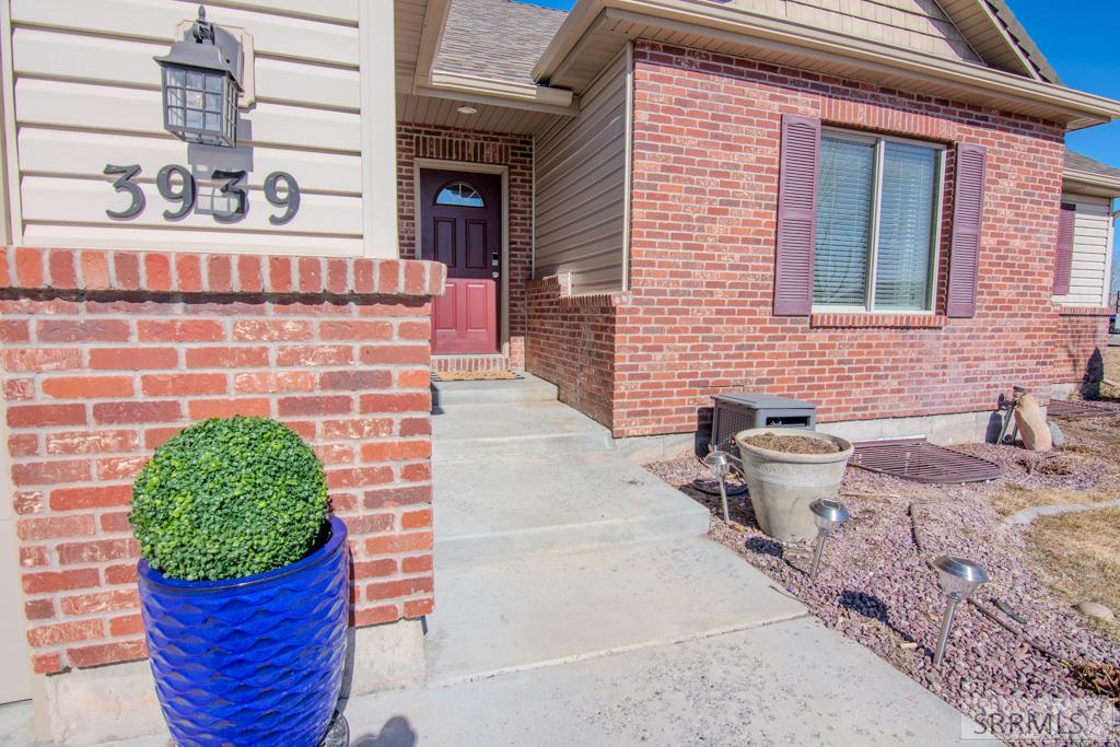 3939 Deer Stream Drive, IDAHO FALLS, Idaho image 2