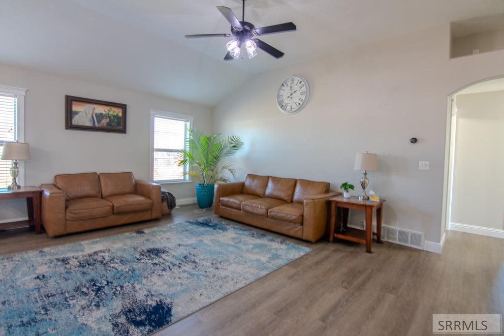 3939 Deer Stream Drive, IDAHO FALLS, Idaho image 4
