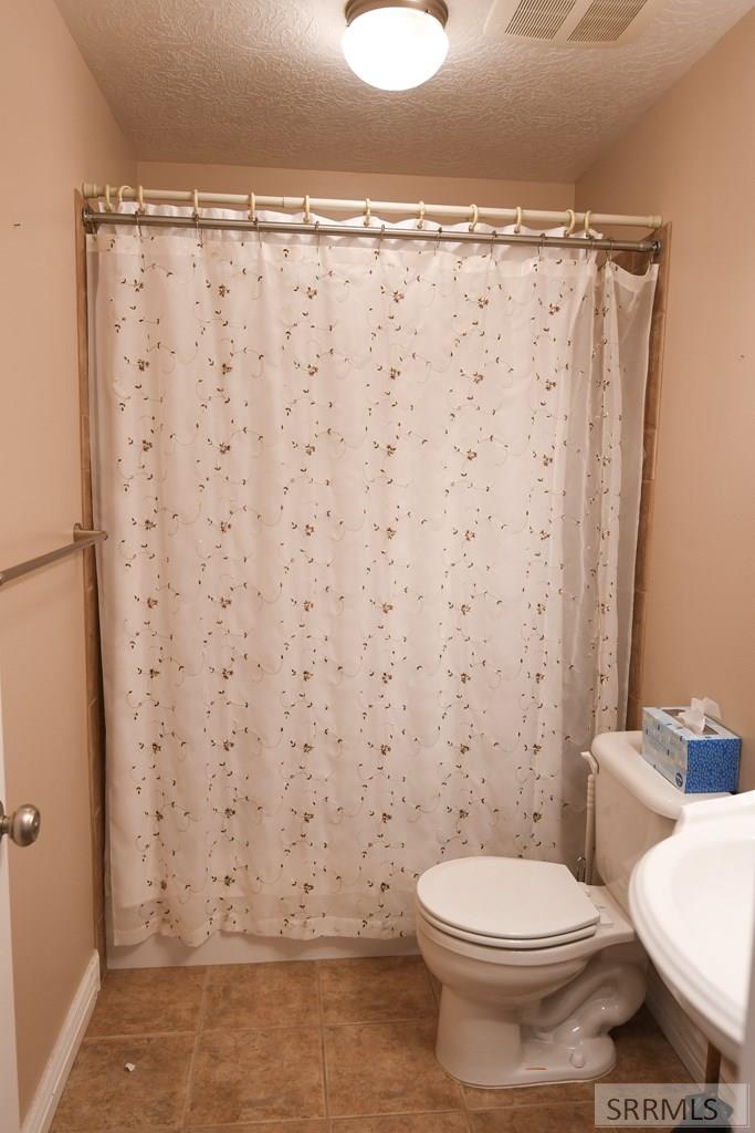 1073 Petersburg Ave, CHUBBUCK, Idaho image 36