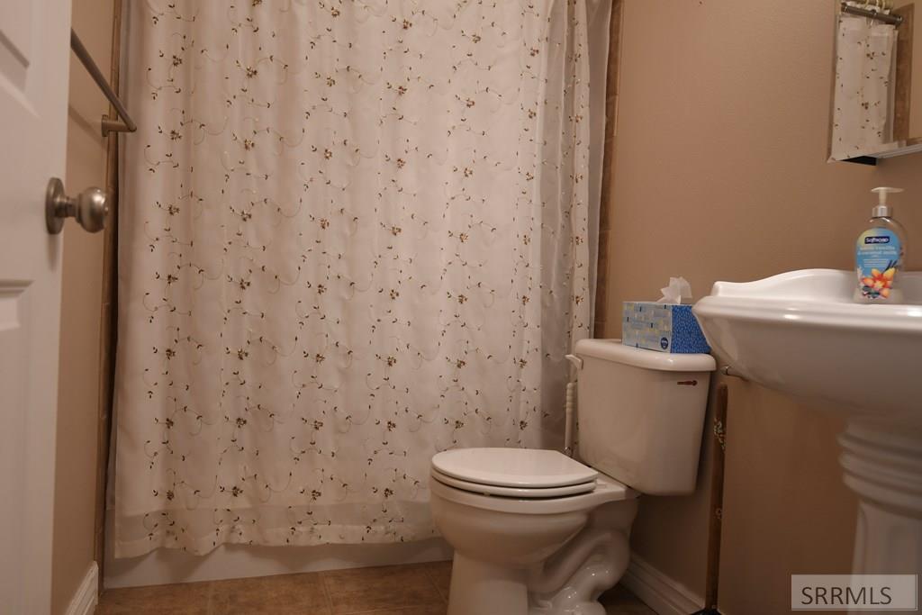 1073 Petersburg Ave, CHUBBUCK, Idaho image 37