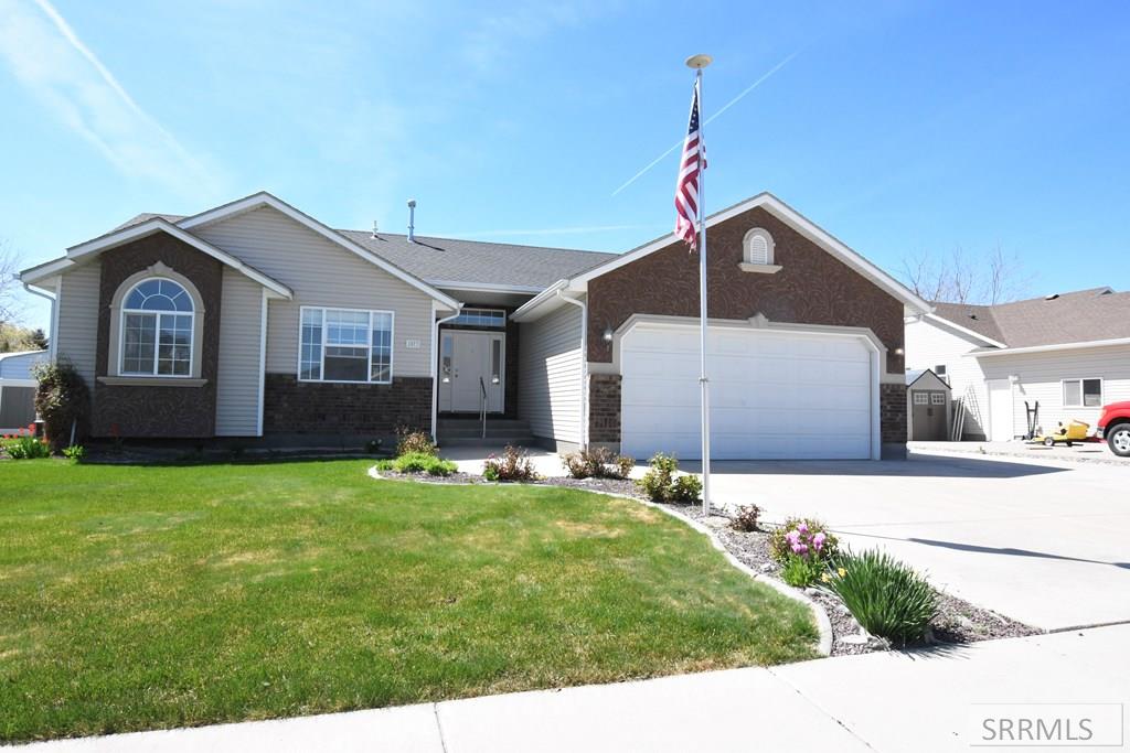 1073 Petersburg Ave, CHUBBUCK, Idaho image 2