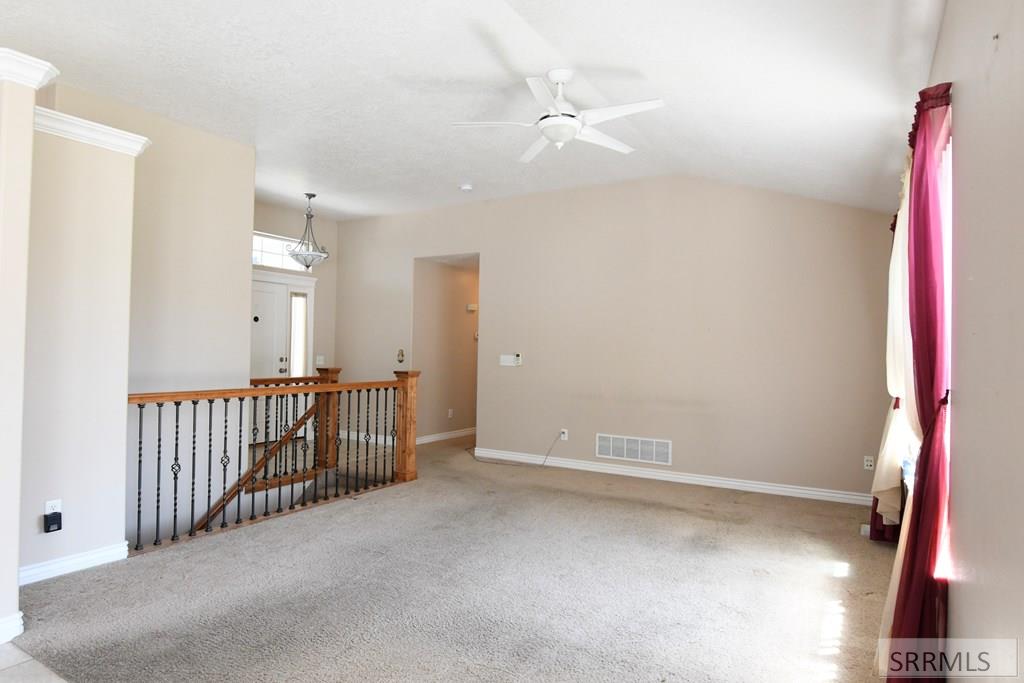 1073 Petersburg Ave, CHUBBUCK, Idaho image 12