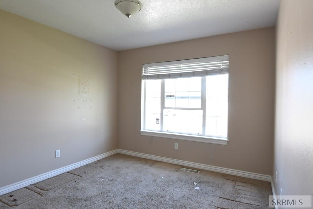 1073 Petersburg Ave, CHUBBUCK, Idaho image 23