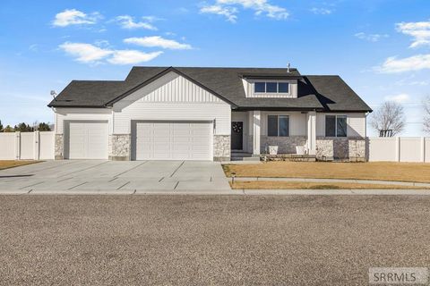 Photo of 2525 E Pinnacle Drive, IDAHO FALLS, ID 83401 (MLS # 2184875)
