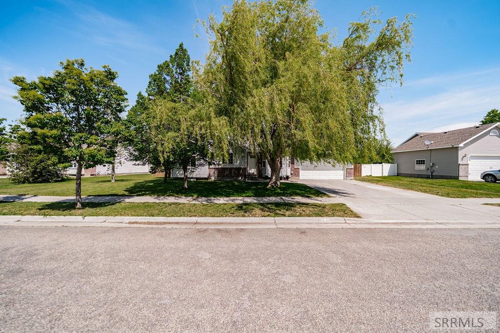 3889 Taylorview Lane