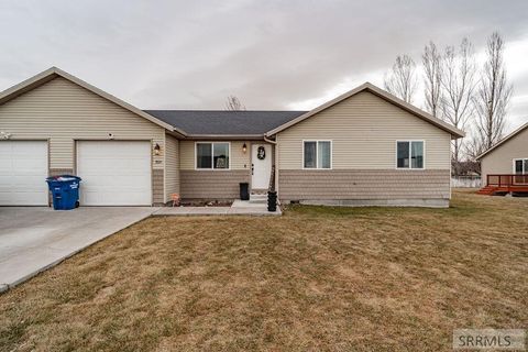 Homes For Sale - 3920 E Deloy Drive<br/> IDAHO FALLS, ID 83401