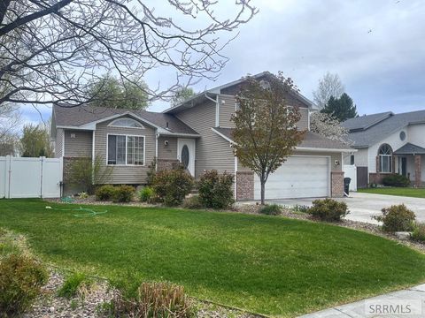 Photo of 253 Colonial Way, IDAHO FALLS, ID 83404 (MLS # 2185732)