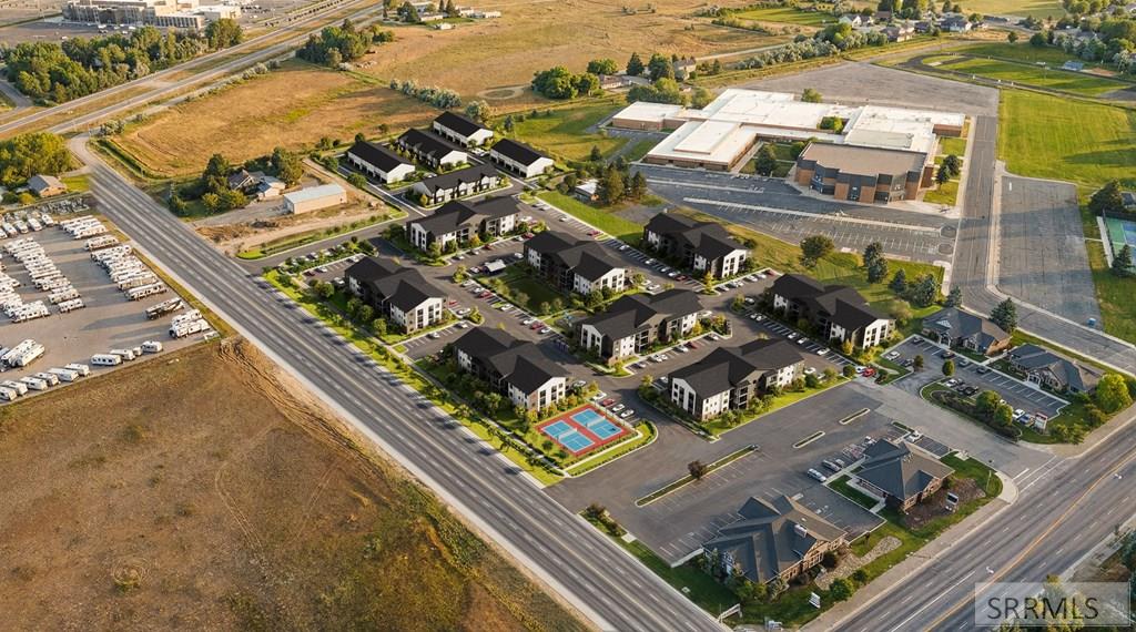 1142 Skyline Drive 201