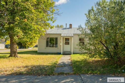 Photo of 1196 Bear Avenue, IDAHO FALLS, ID 83401 (MLS # 2189856)