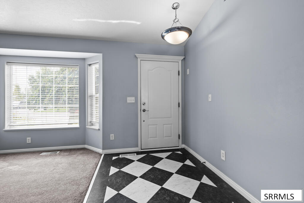 4225 Birchwood Circle