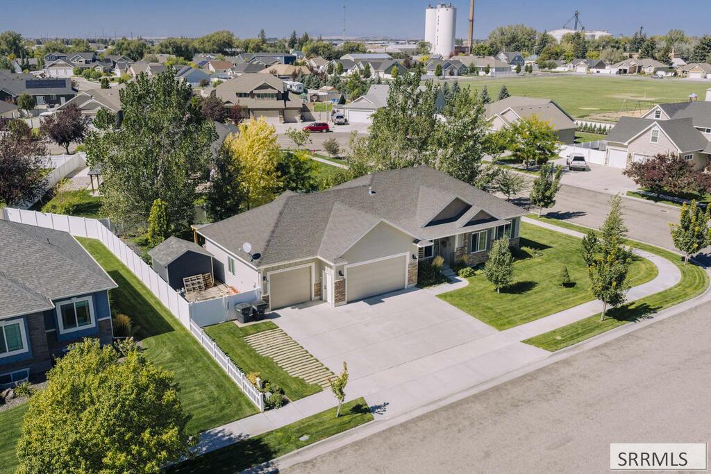 1300 RED ROBIN AVENUE