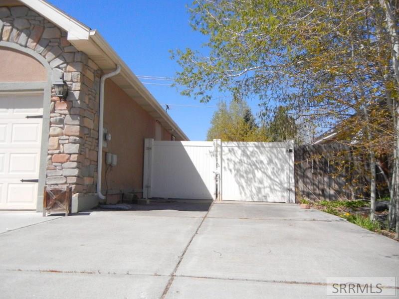 3672 Shadow Mountain Trail, IDAHO FALLS, Idaho image 3