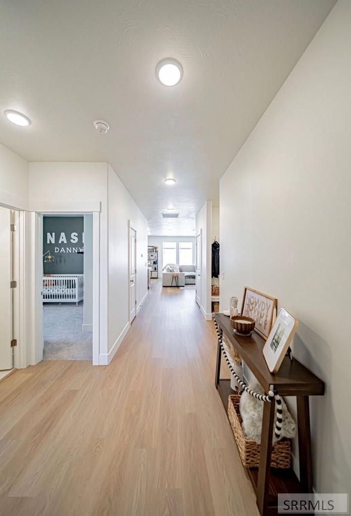 1098 Ashlyn Wy