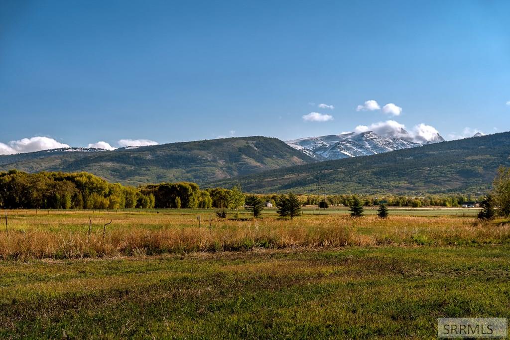 6688 Fox Meadow Drive, VICTOR, Idaho image 3