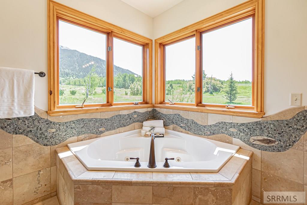 Swan Valley, Idaho 83428, United States, 4 Bedrooms Bedrooms, ,2 BathroomsBathrooms,Residential,Active,150513