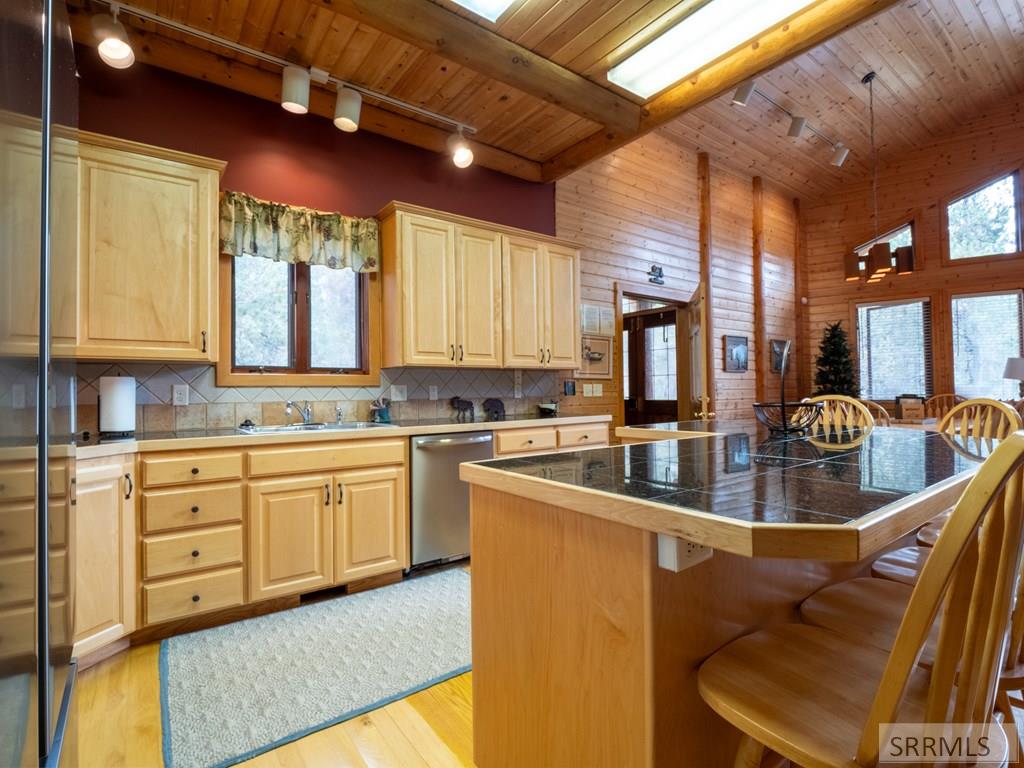 3813 Mortensen Lane, ISLAND PARK, Idaho image 9