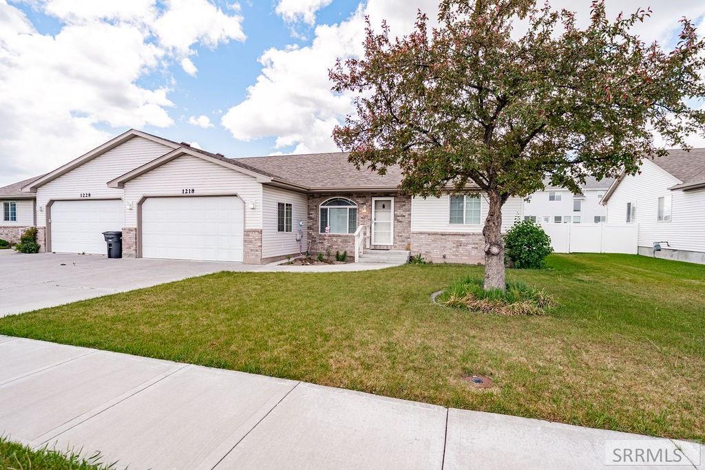 1218 Oakmeadow Circle
