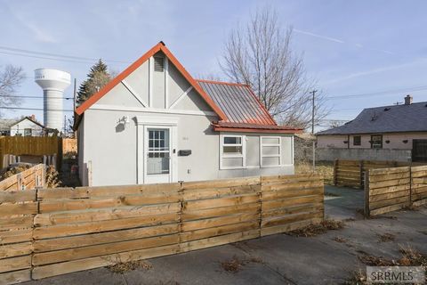 Photo of 318 Lava Street, IDAHO FALLS, ID 83402 (MLS # 2180867)