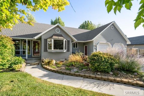 Photo of 142 Stone Run Lane, IDAHO FALLS, ID 83404 (MLS # 2179551)