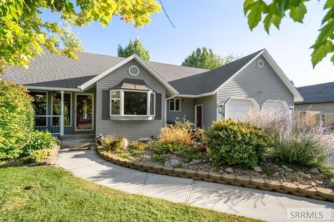 Photo of 142 Stone Run Lane, IDAHO FALLS, ID 83404 (MLS # 2179551)