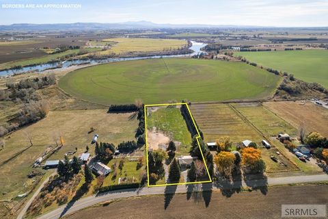 Photo of 549 E 1200 N, SHELLEY, ID 83274 (MLS # 2180649)