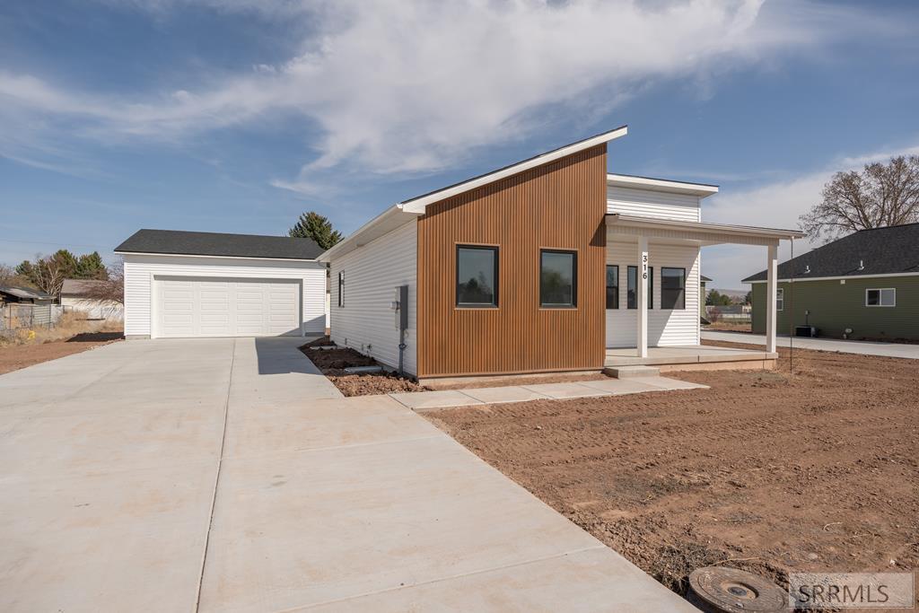 316 N Harding Lane, IDAHO FALLS, Idaho image 1