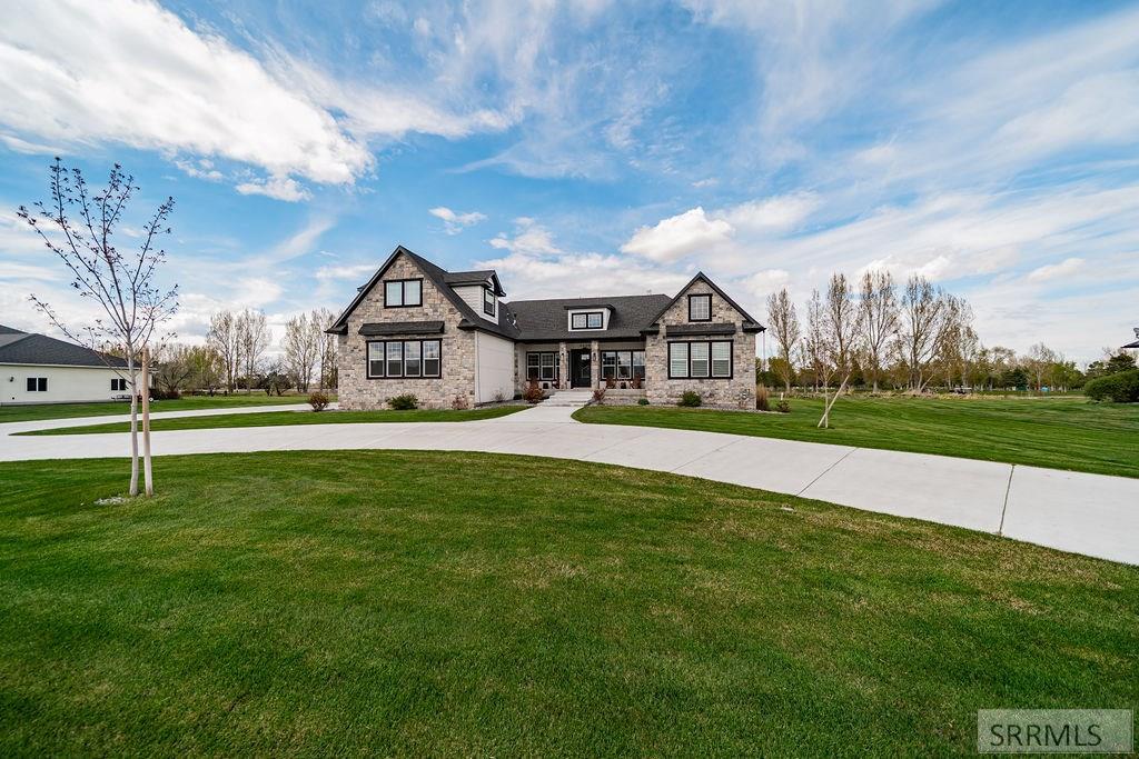4035 Fairway Drive