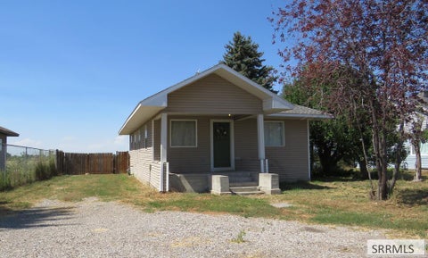 Photo of 583 N 3500 E, MENAN, ID 83434 (MLS # 2188776)