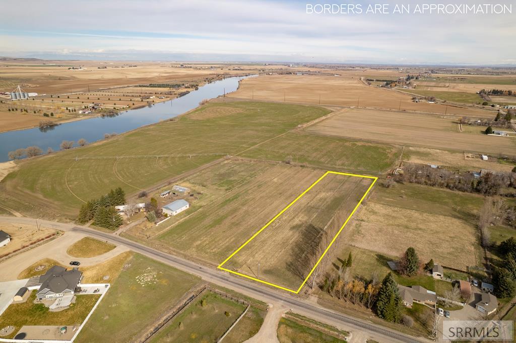 8073 Riverfront Drive, IDAHO FALLS, Idaho image 2