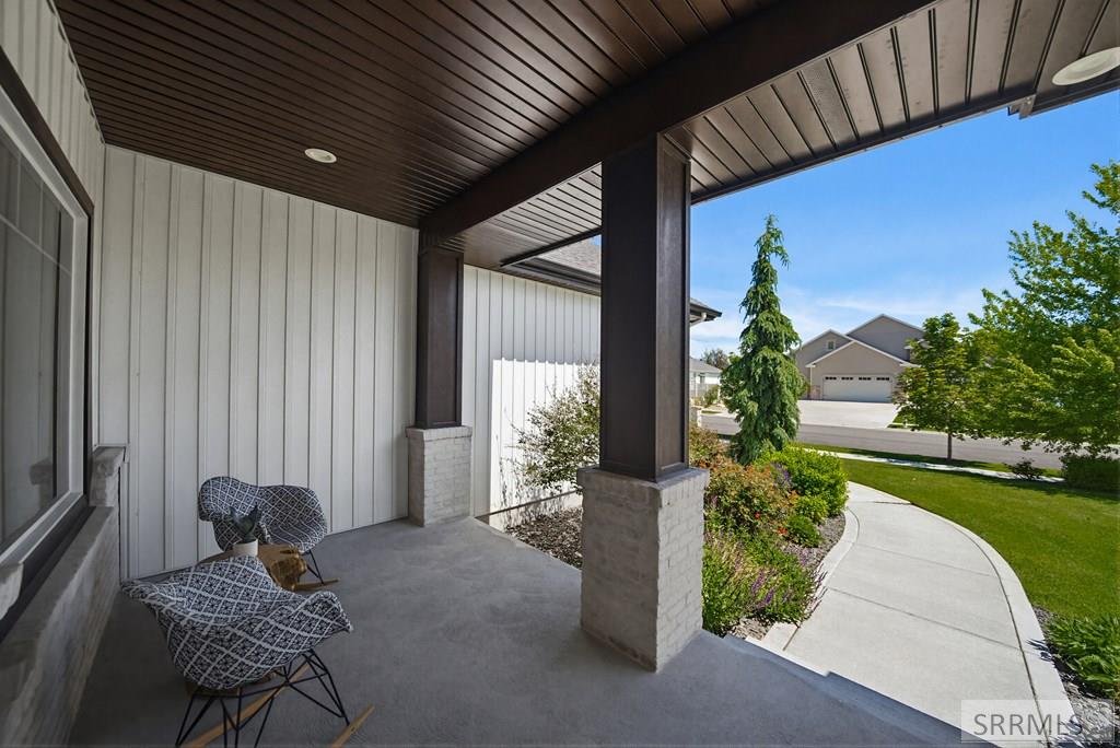 998 Grassland Drive