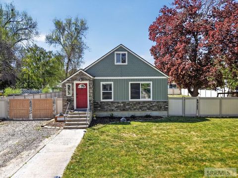 Photo of 669 University Avenue, BLACKFOOT, ID 83221 (MLS # 2186196)