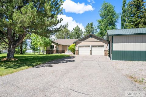Photo of 4950 W Foxtrail Lane, IDAHO FALLS, ID 83402 (MLS # 2186461)