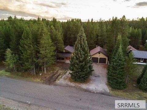 Photo of 4190 N Big Springs Loop Road, ISLAND PARK, ID 83429 (MLS # 2186857)
