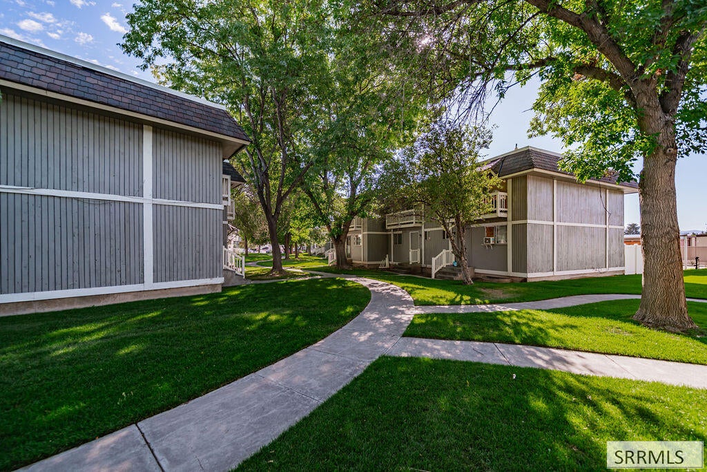 1538 Falcon Drive