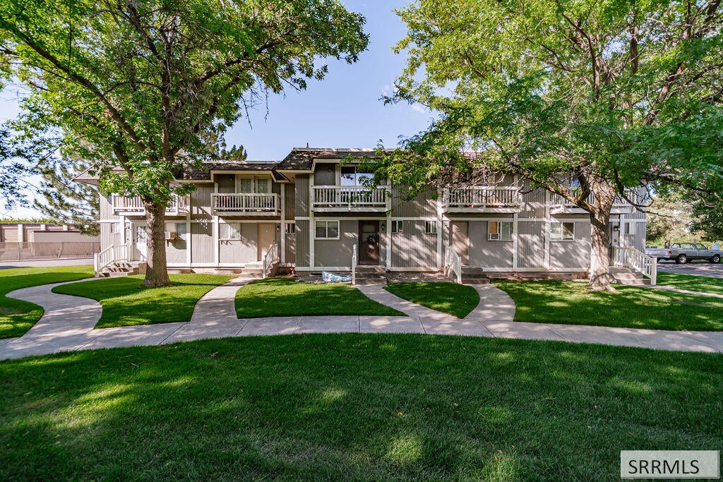 1538 Falcon Drive