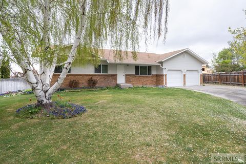 Photo of 972 Bluebird Place, IDAHO FALLS, ID 83402 (MLS # 2185812)
