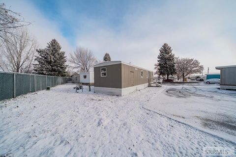 Photo of 2930 S Yellowstone Hwy #9, IDAHO FALLS, ID 83404 (MLS # 2181028)