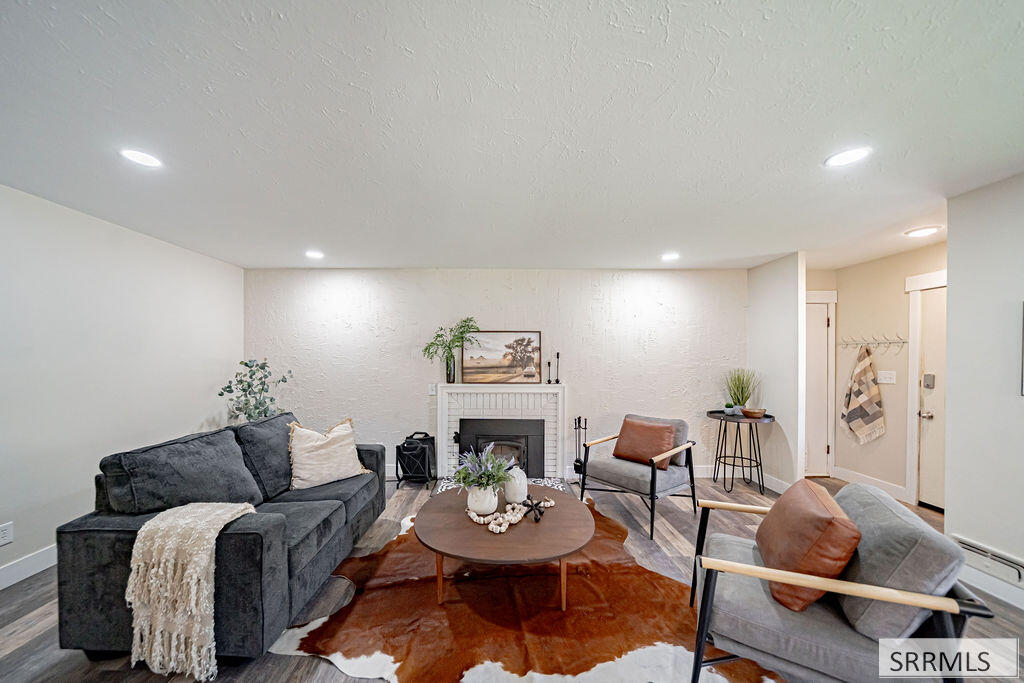 818 Maplewood Drive