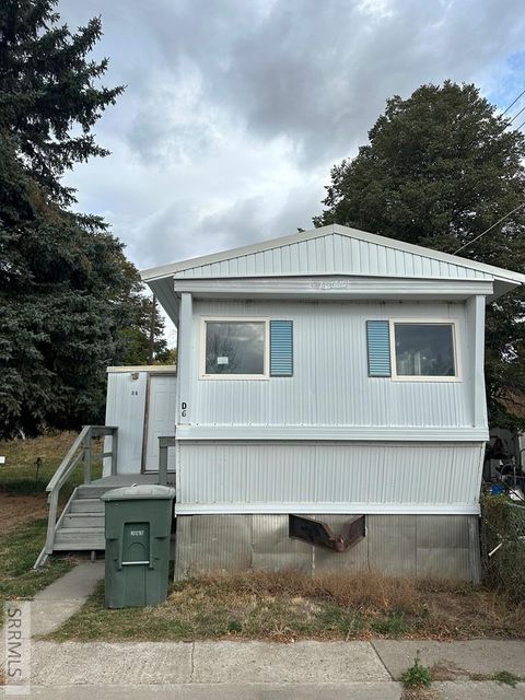 Photo of 4530 S 5th Avenue #D6, POCATELLO, ID 83204 (MLS # 2185528)