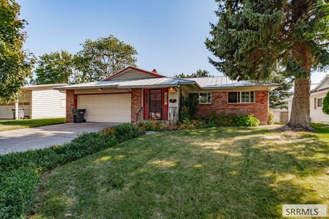 Homes For Sale - 1711 Whitney Street<br/> IDAHO FALLS, ID 83402