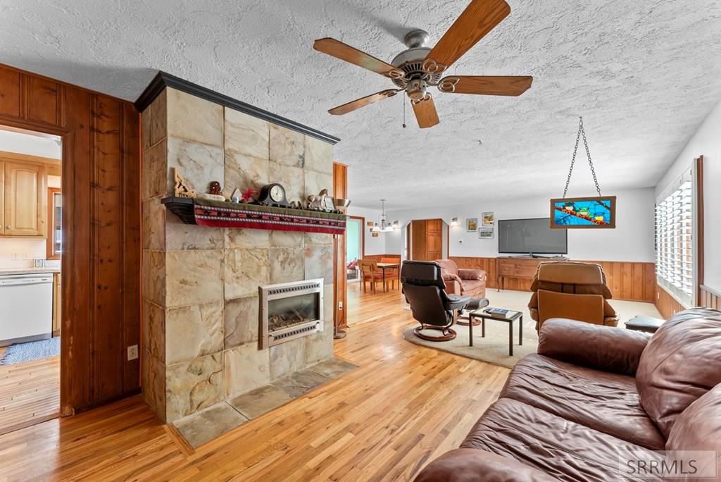 275 E 25th Street, IDAHO FALLS, Idaho image 2