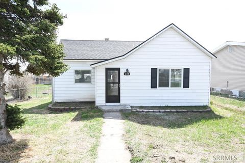 Photo of 238 W Main Street, ST ANTHONY, ID 83445 (MLS # 2186594)