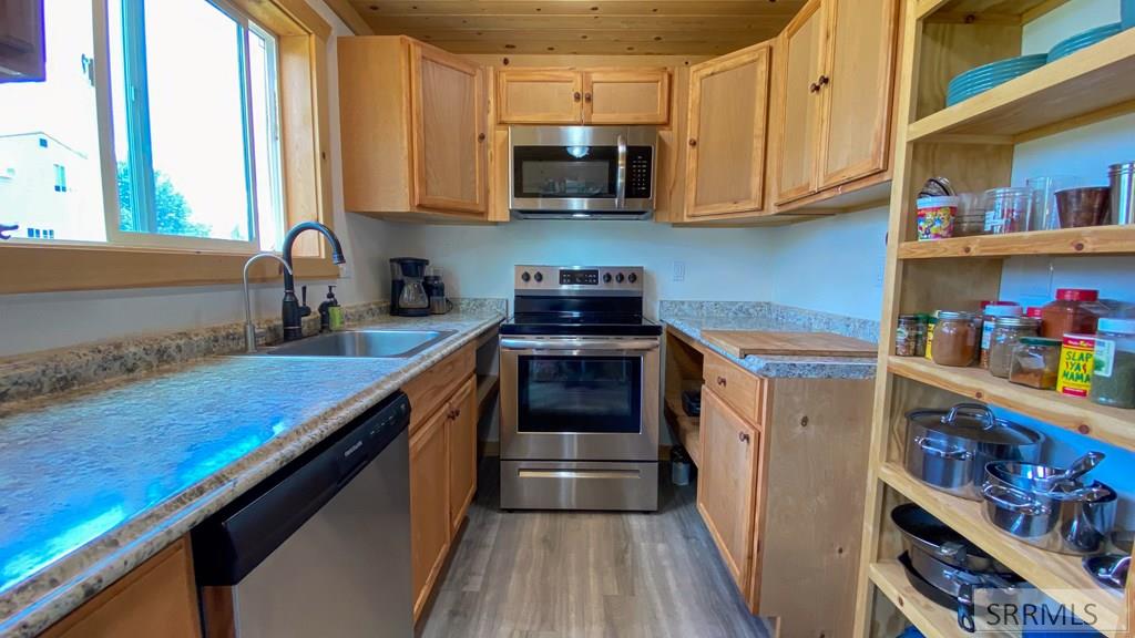 3424 Cedar Drive, ISLAND PARK, Idaho image 7
